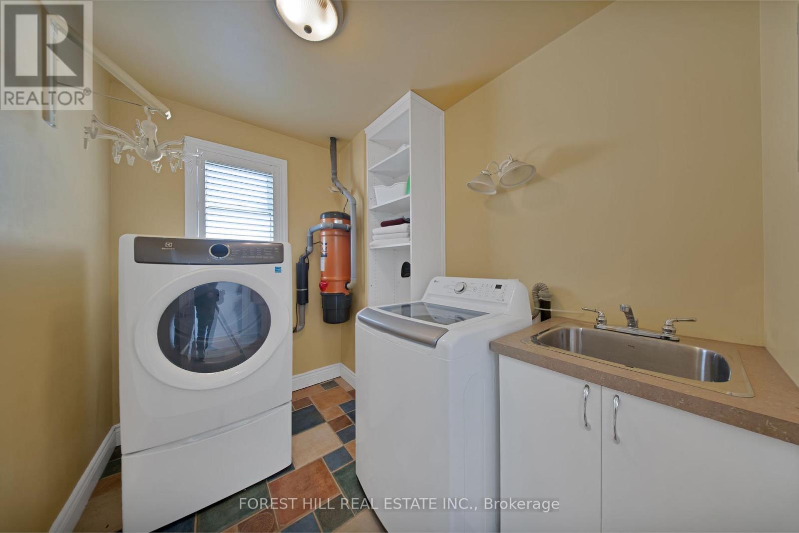 34 Edge Park Avenue, Toronto, Ontario  M1L 2E6 - Photo 40 - E13078330