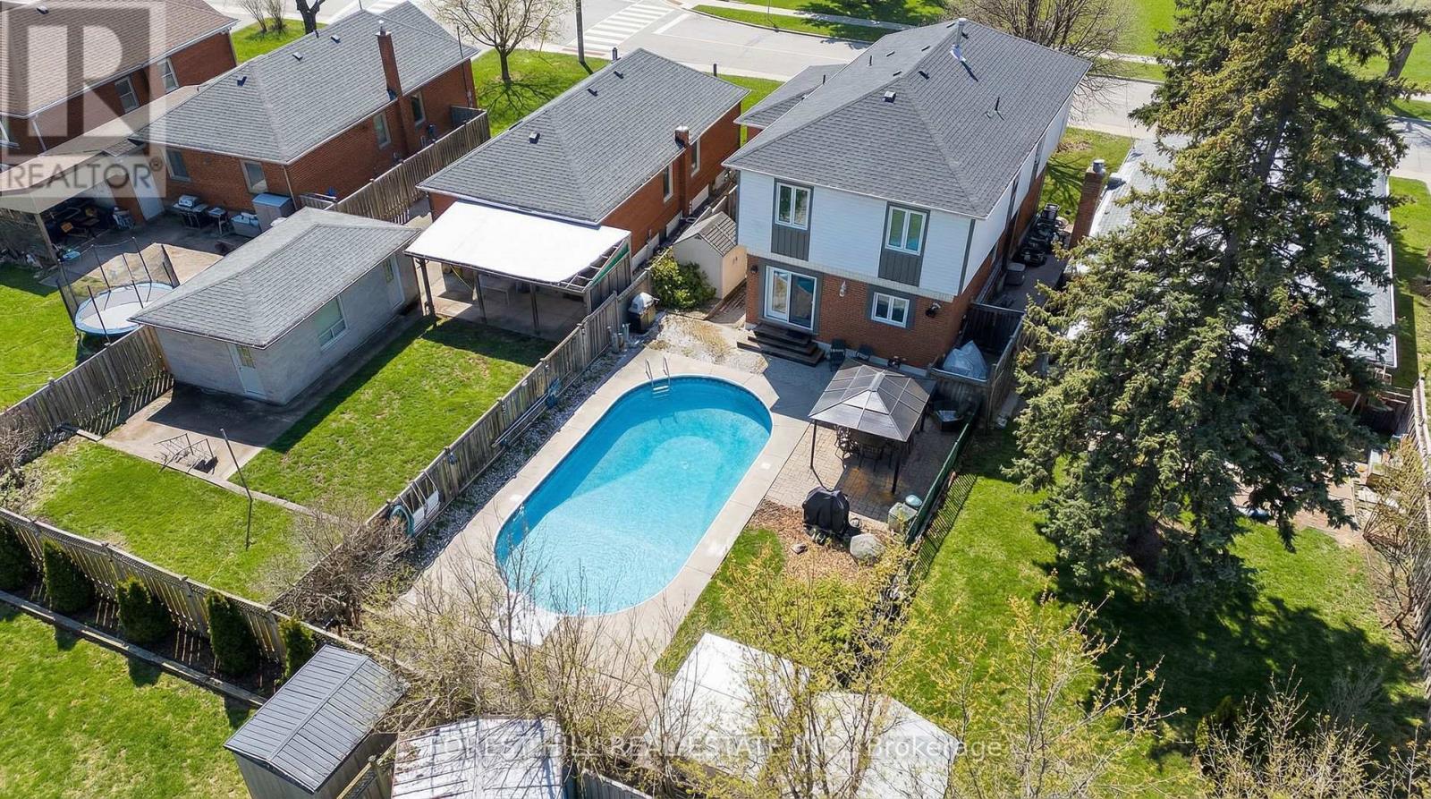 34 Edge Park Avenue, Toronto, Ontario  M1L 2E6 - Photo 49 - E13078330