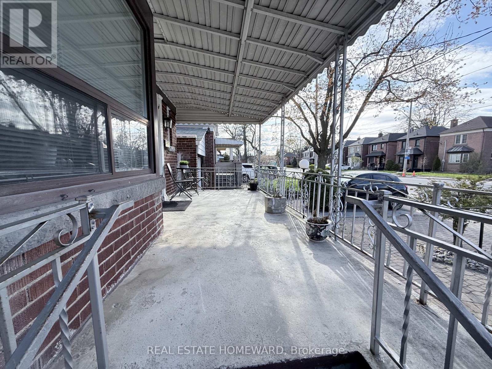 63 O'connor Drive, Toronto, Ontario  M4K 2K3 - Photo 3 - E13078622