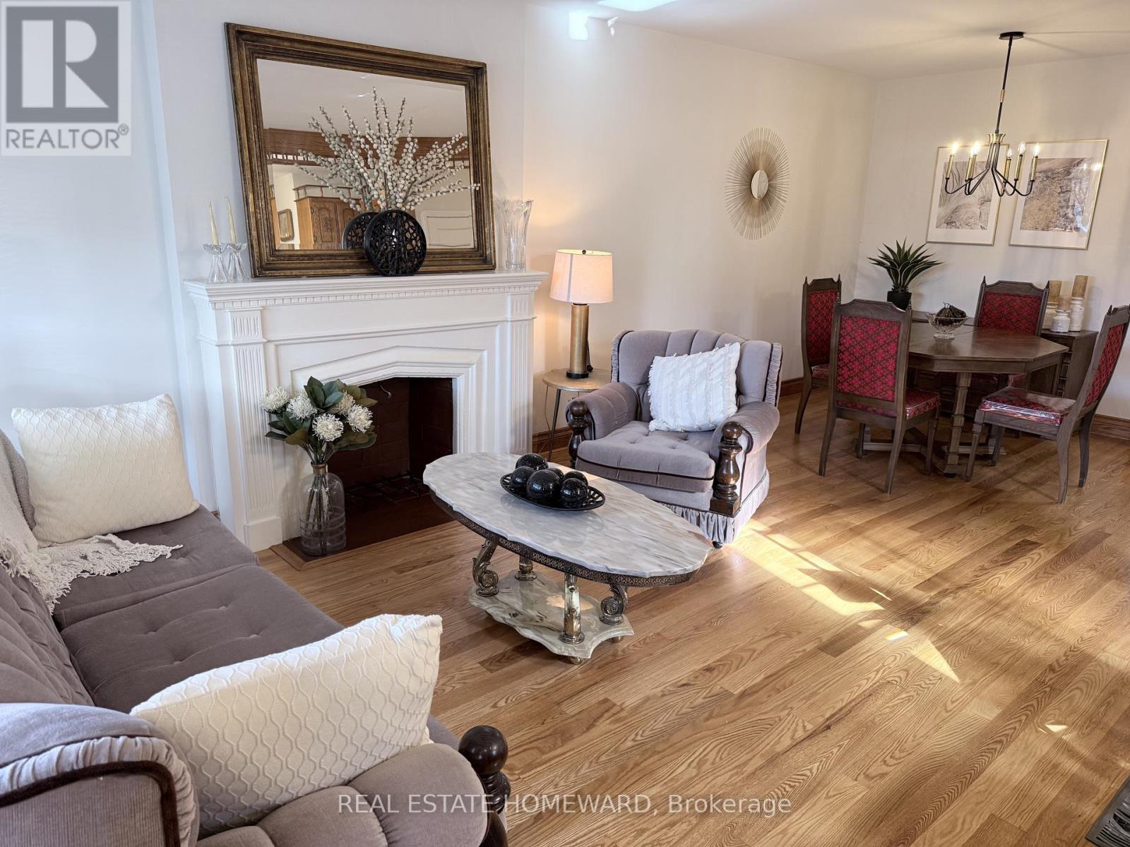 63 O'connor Drive, Toronto, Ontario  M4K 2K3 - Photo 4 - E13078622
