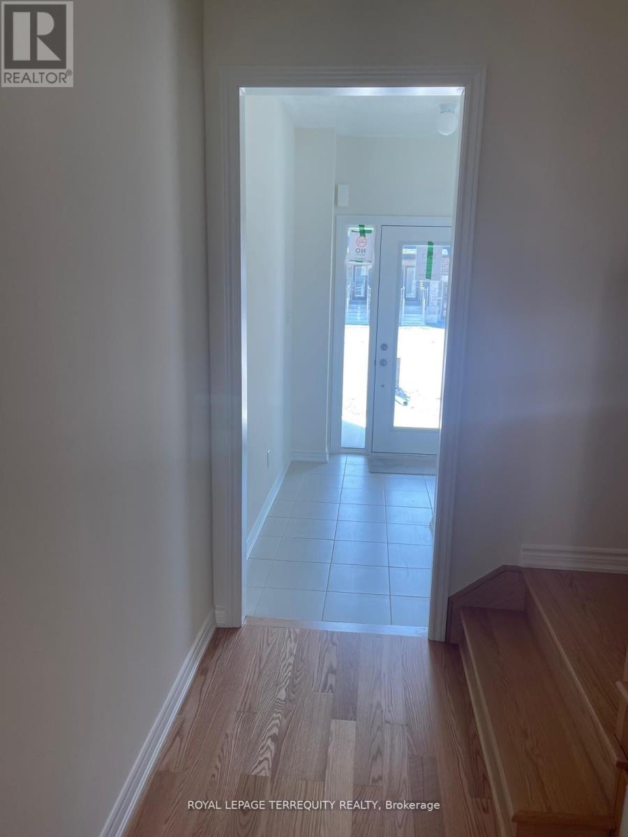 1143 Cameo Street NW, Pickering, Ontario  L1X 0L7 - Photo 2 - E13078686