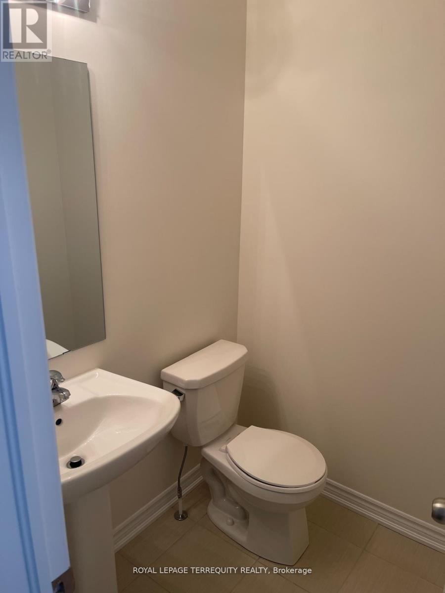 1143 Cameo Street NW, Pickering, Ontario  L1X 0L7 - Photo 8 - E13078686