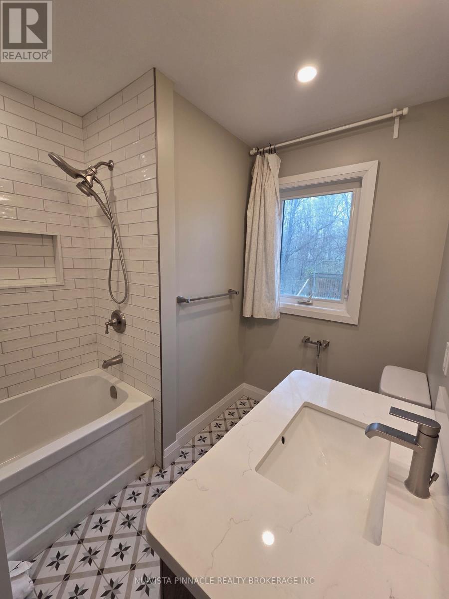 7142 Highway 7, Halton Hills, Ontario  L7J 2L9 - Photo 32 - W12756398