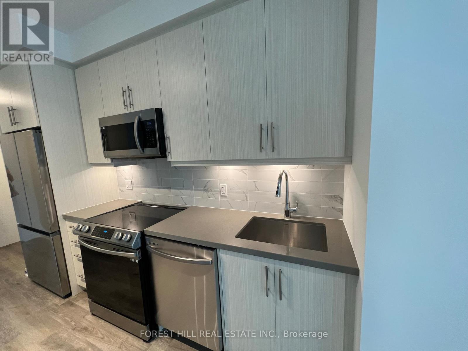 705 - 105 Oneida Crescent, Richmond Hill, Ontario  L4B 0H6 - Photo 7 - N13078450