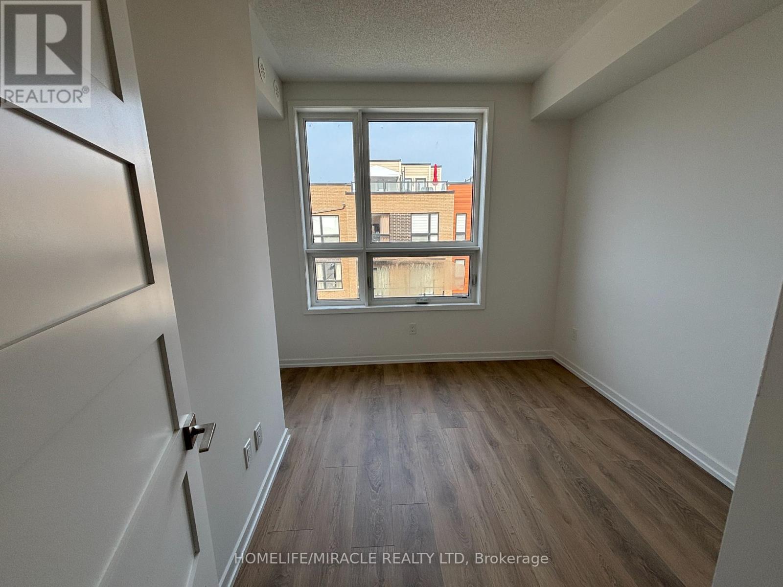26 - 17 Lytham Green Circle, Newmarket, Ontario  L3Y 0H4 - Photo 26 - N13078552