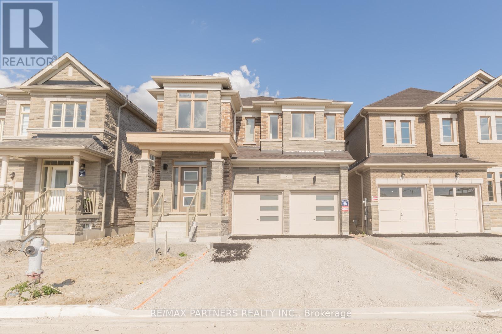 7 CONDUCTOR AVENUE, Whitchurch-Stouffville, Ontario