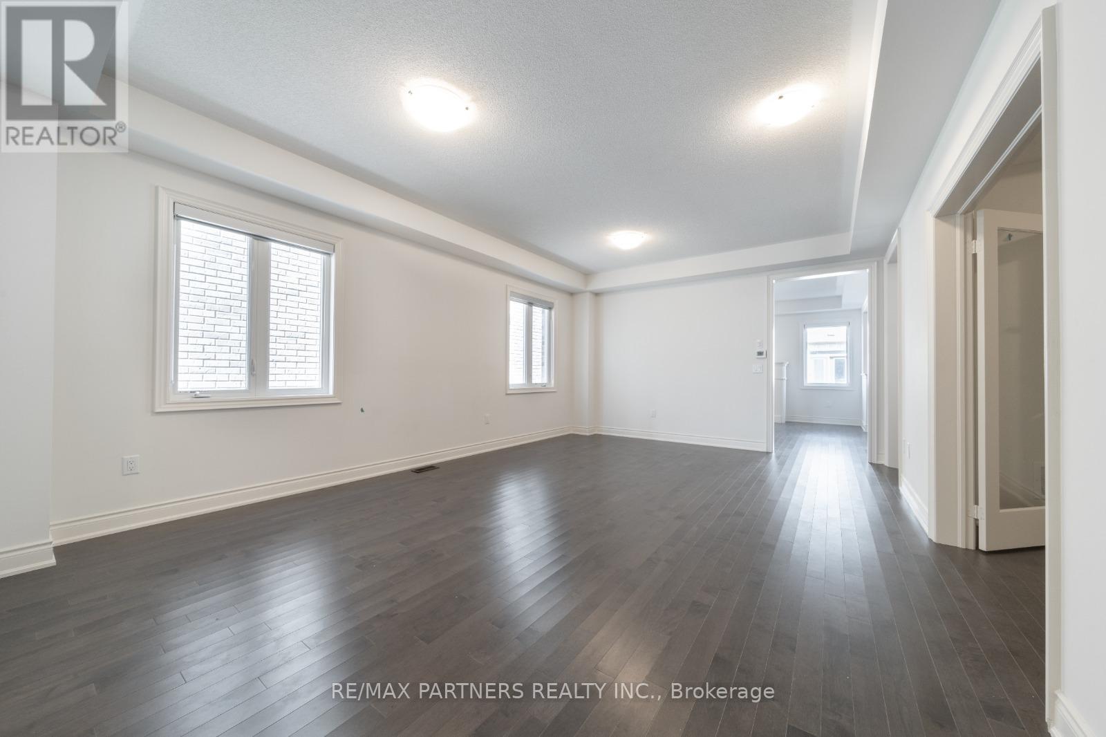7 Conductor Avenue, Whitchurch-Stouffville, Ontario  L4A 4X5 - Photo 4 - N13078672