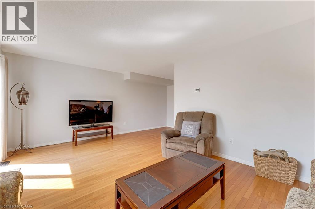 550 Dansbury Drive, Waterloo, Ontario  N2K 4E2 - Photo 14 - 40824123