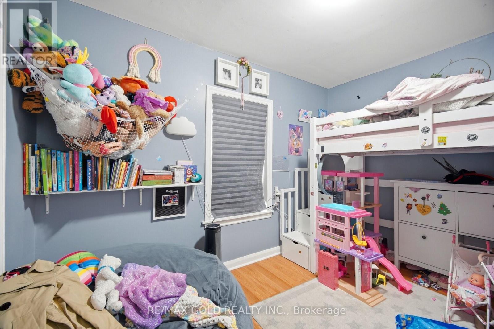 27 Aileen Avenue, Toronto, Ontario  M6M 1E5 - Photo 10 - W13078316