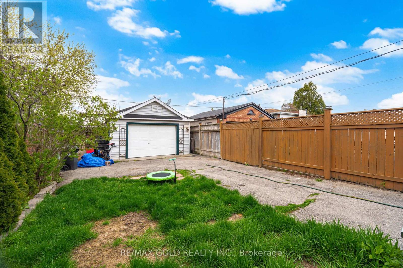 27 Aileen Avenue, Toronto, Ontario  M6M 1E5 - Photo 17 - W13078316