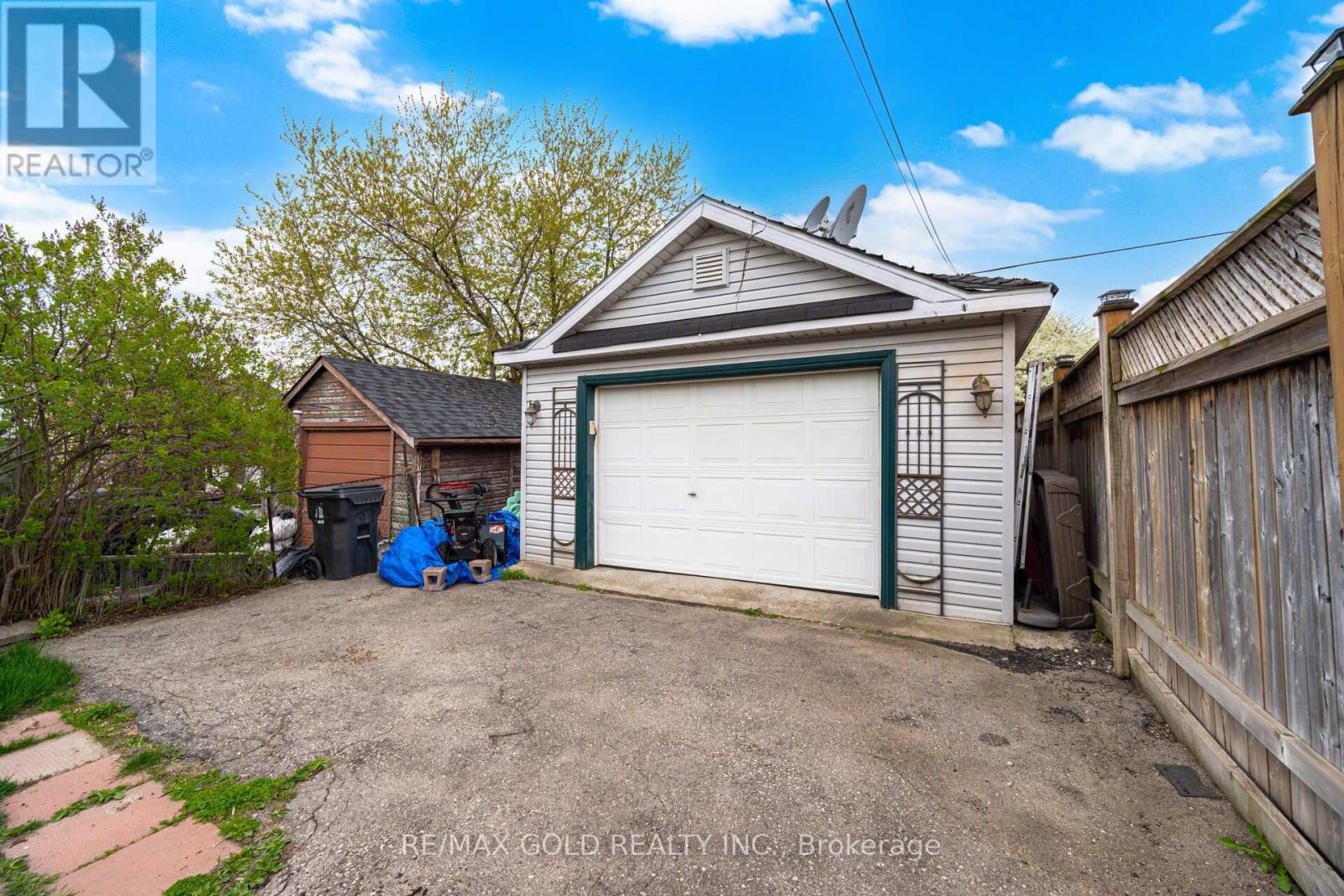 27 Aileen Avenue, Toronto, Ontario  M6M 1E5 - Photo 20 - W13078316