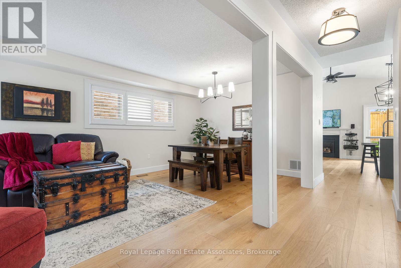 1818 Bridlington Court, Mississauga, Ontario  L5N 7L1 - Photo 13 - W13078322