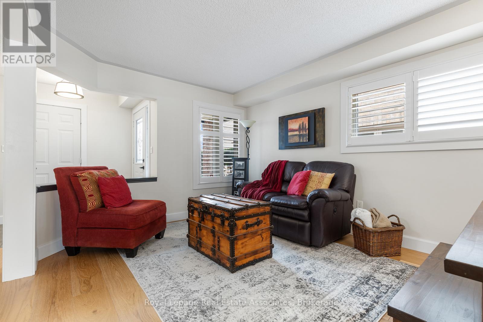 1818 Bridlington Court, Mississauga, Ontario  L5N 7L1 - Photo 16 - W13078322
