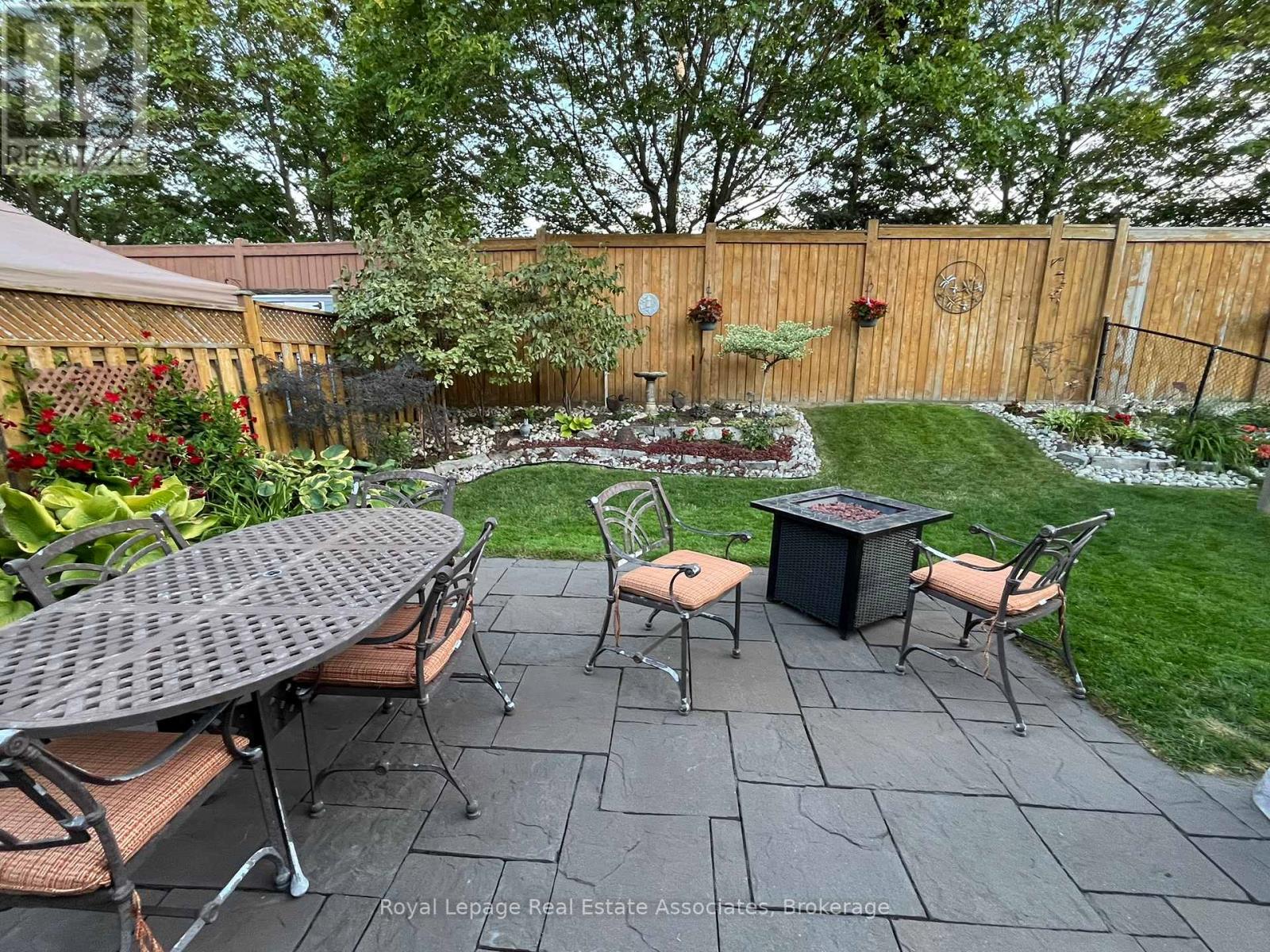 1818 Bridlington Court, Mississauga, Ontario  L5N 7L1 - Photo 46 - W13078322