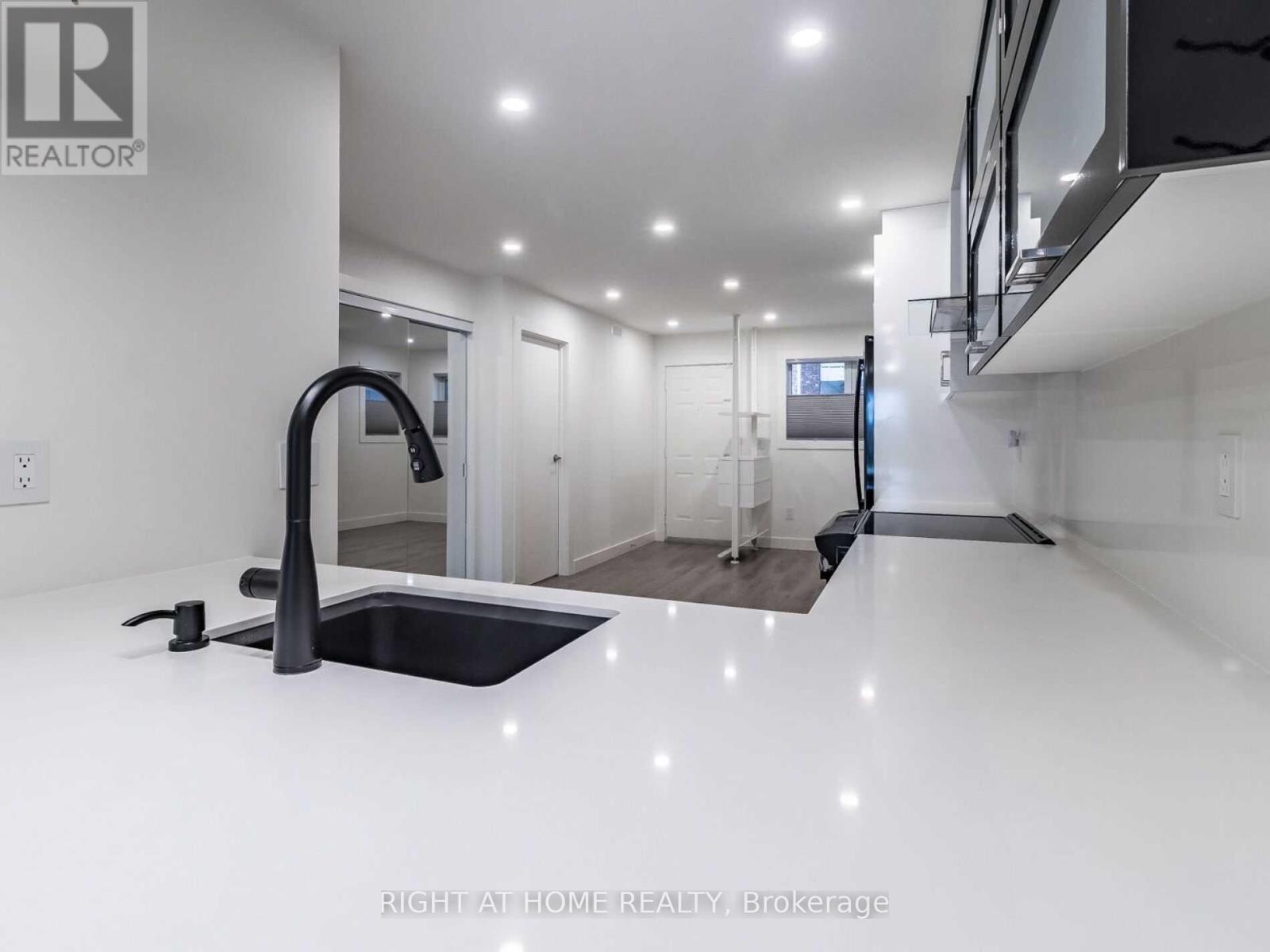 215 - 101 Bristol Road E, Mississauga, Ontario  L4Z 3P4 - Photo 17 - W13078324
