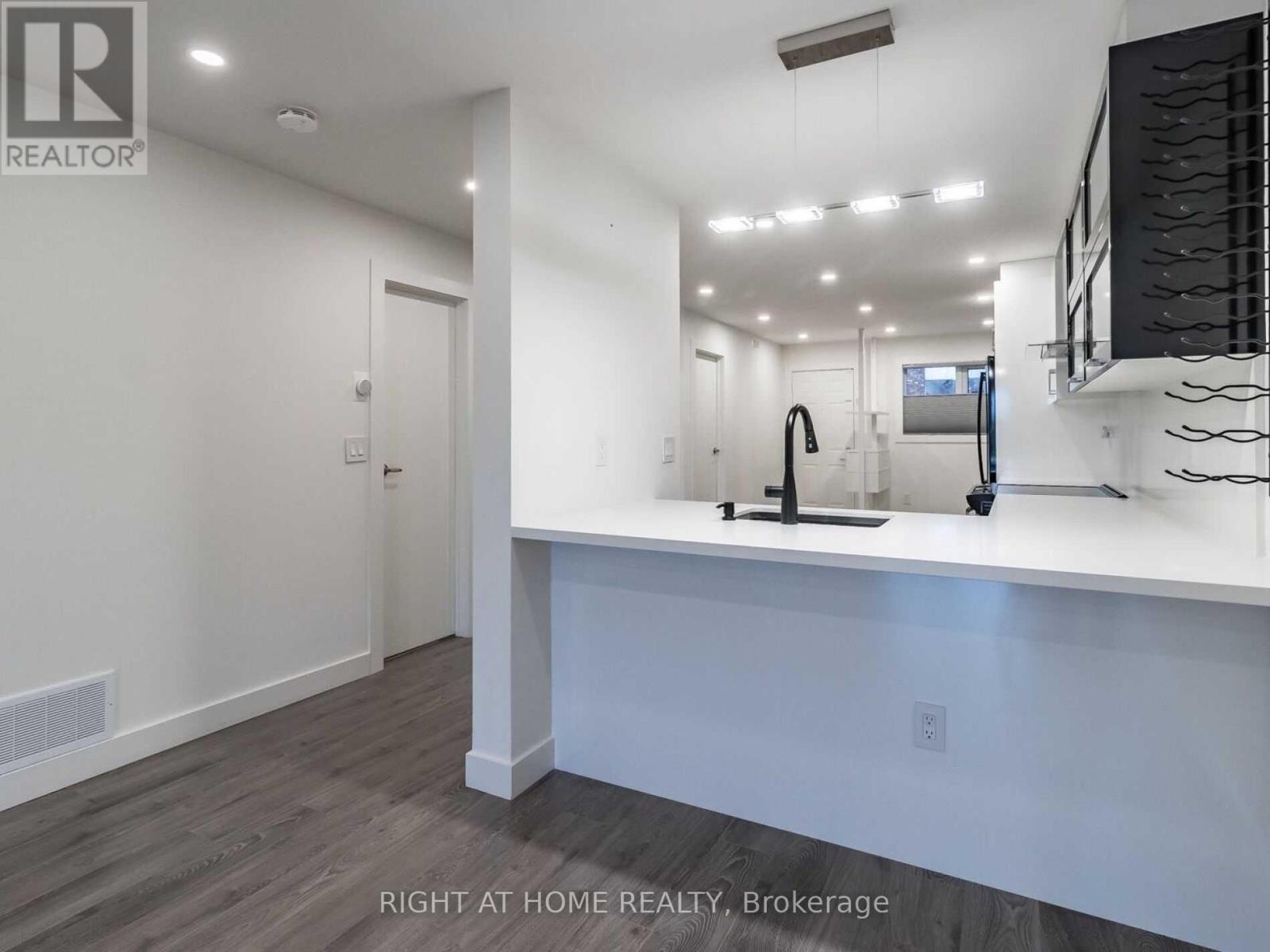 215 - 101 Bristol Road E, Mississauga, Ontario  L4Z 3P4 - Photo 18 - W13078324