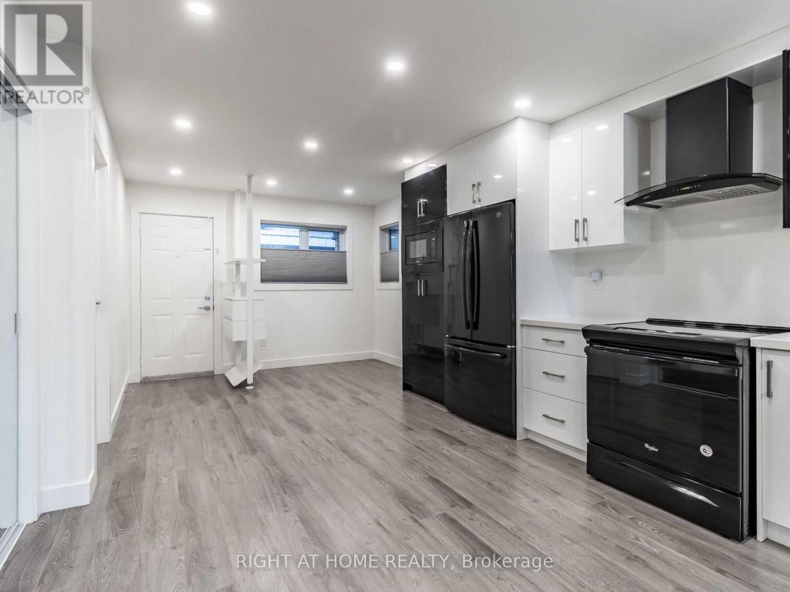 215 - 101 Bristol Road E, Mississauga, Ontario  L4Z 3P4 - Photo 8 - W13078324