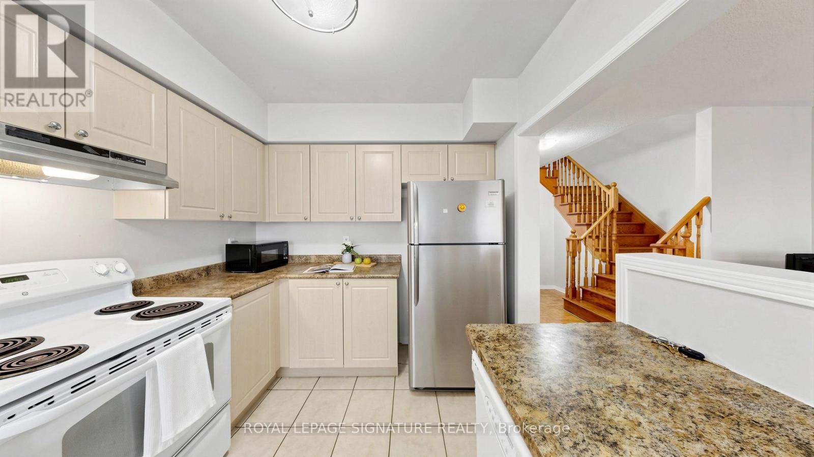 6086 Windfleet Crescent, Mississauga, Ontario  L5V 2Z6 - Photo 11 - W13078372