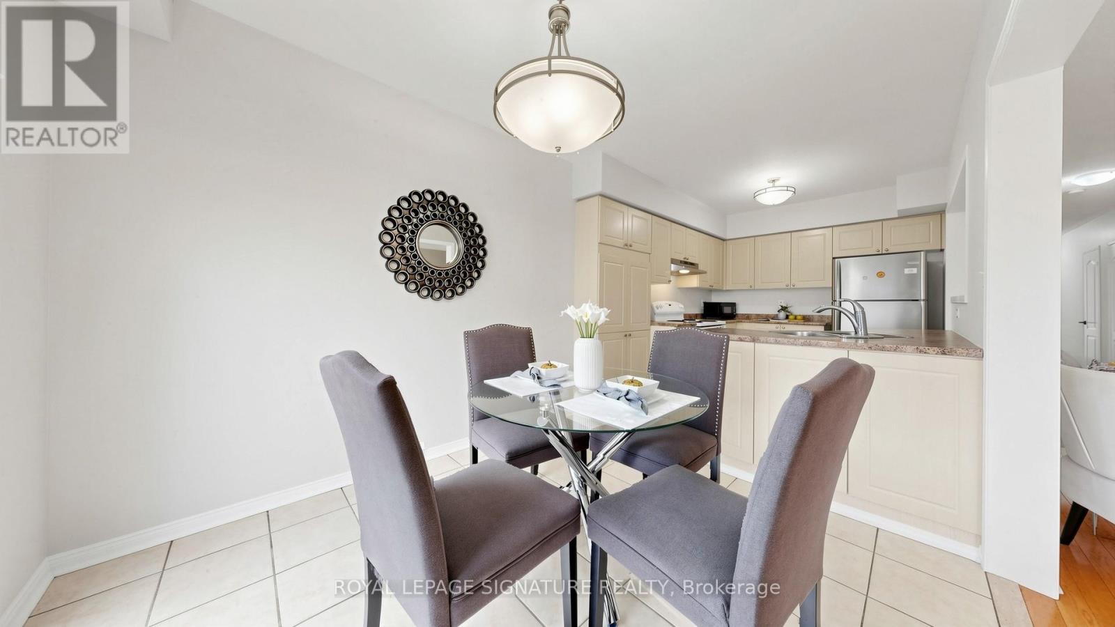 6086 Windfleet Crescent, Mississauga, Ontario  L5V 2Z6 - Photo 15 - W13078372