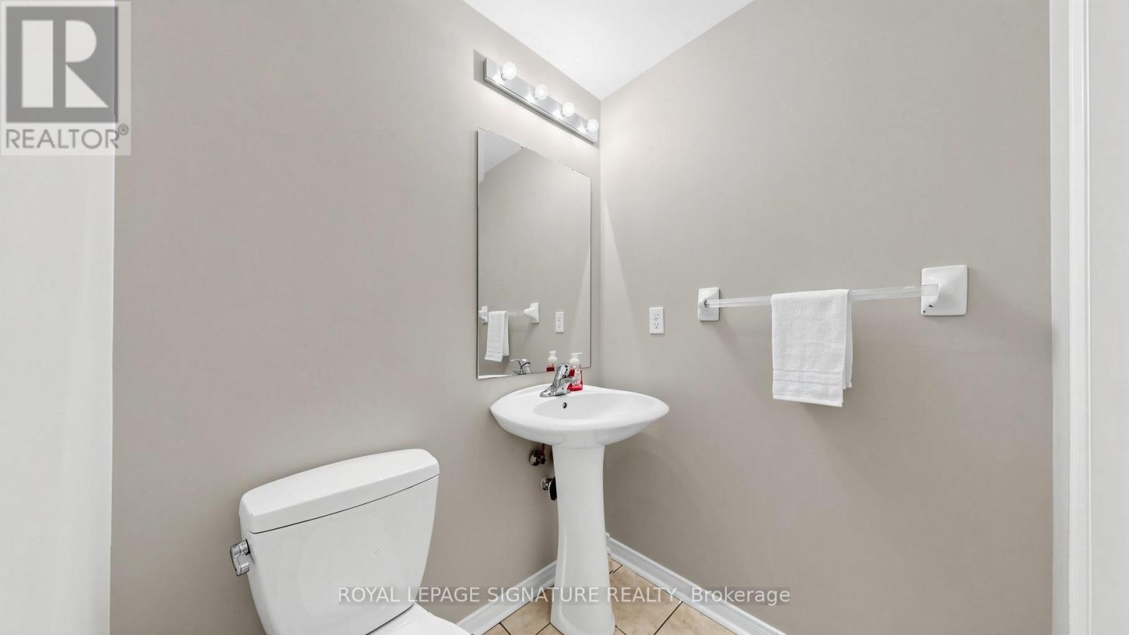 6086 Windfleet Crescent, Mississauga, Ontario  L5V 2Z6 - Photo 16 - W13078372