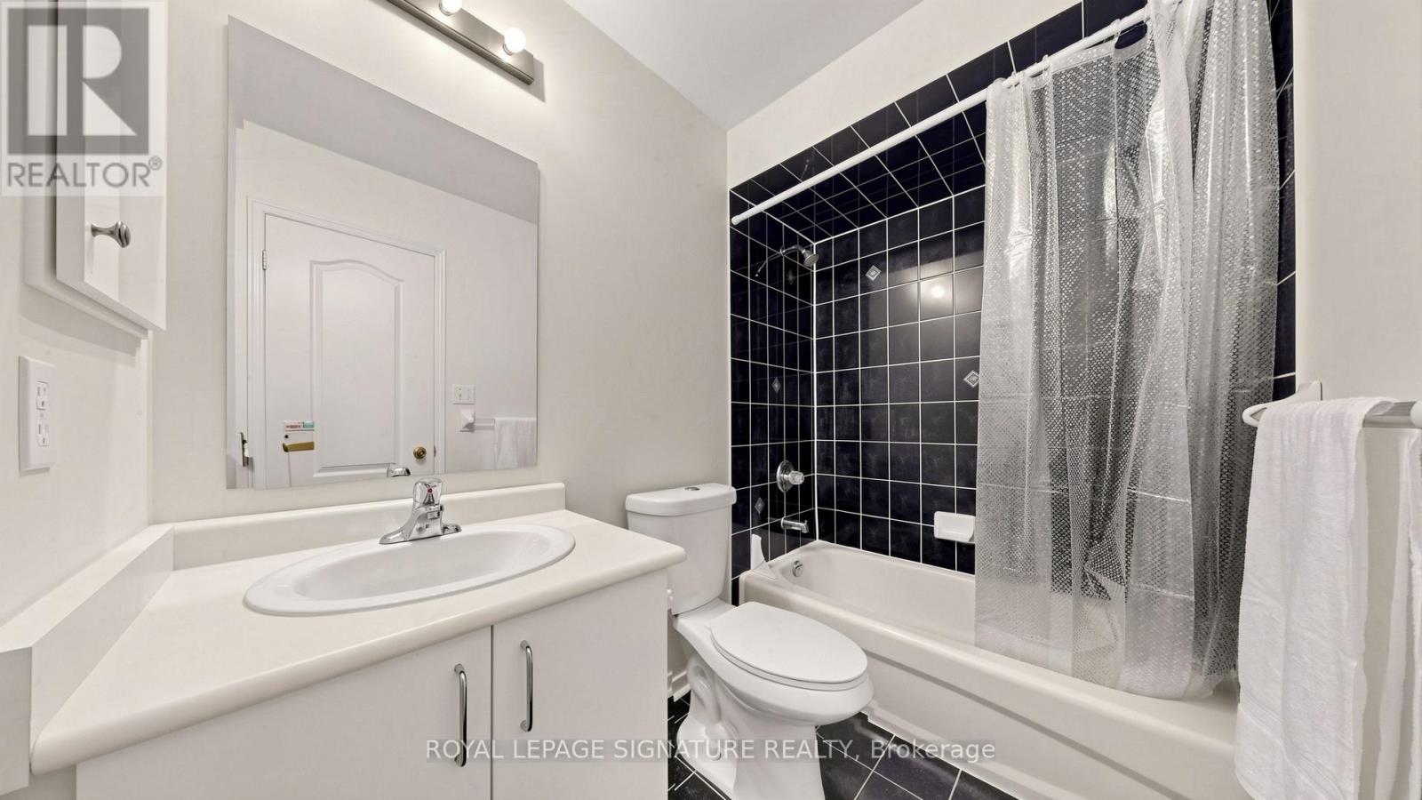 6086 Windfleet Crescent, Mississauga, Ontario  L5V 2Z6 - Photo 33 - W13078372