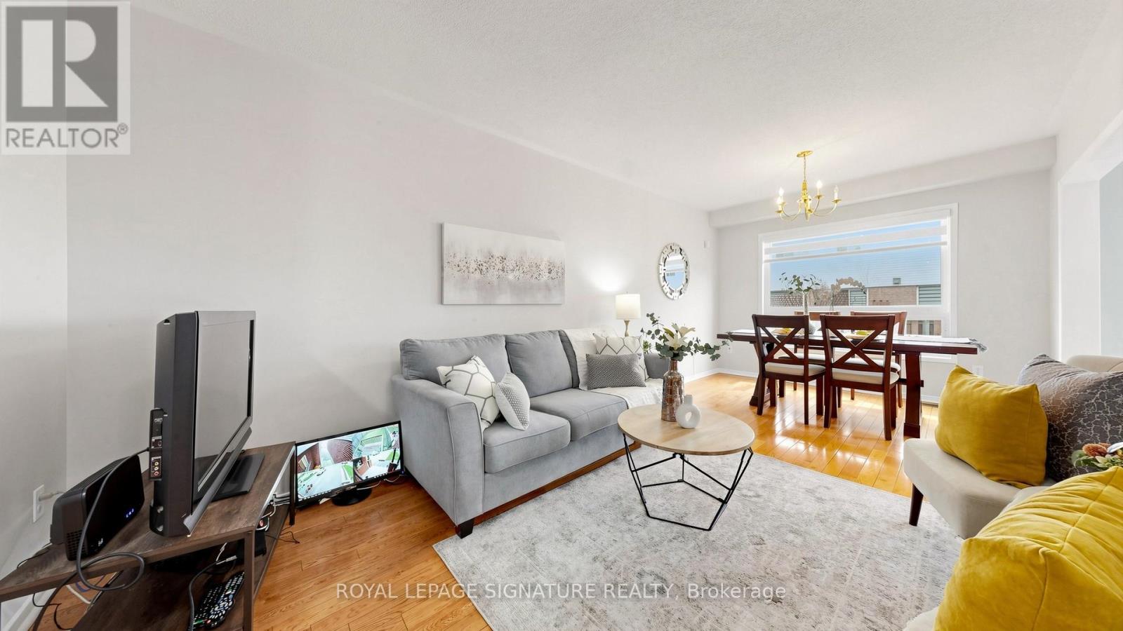 6086 Windfleet Crescent, Mississauga, Ontario  L5V 2Z6 - Photo 4 - W13078372