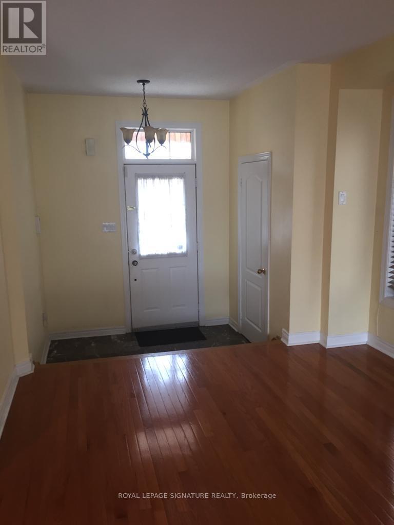 Upper - 58 Sewells Lane, Brampton, Ontario  L7A 2Z8 - Photo 2 - W13078380