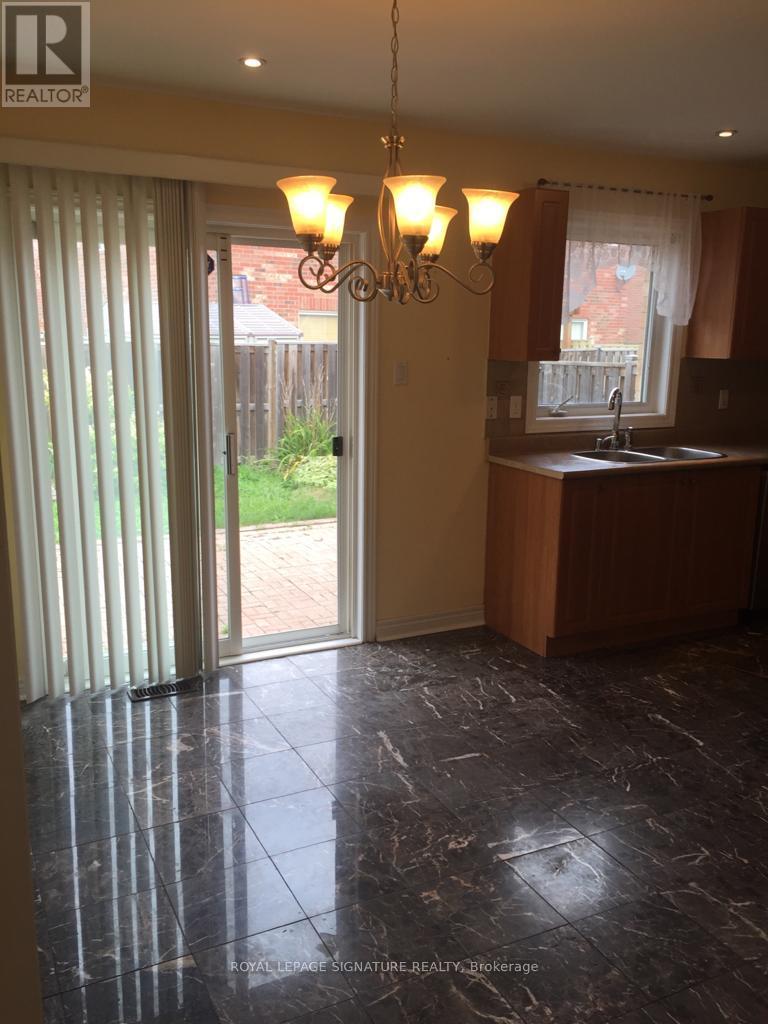 Upper - 58 Sewells Lane, Brampton, Ontario  L7A 2Z8 - Photo 4 - W13078380