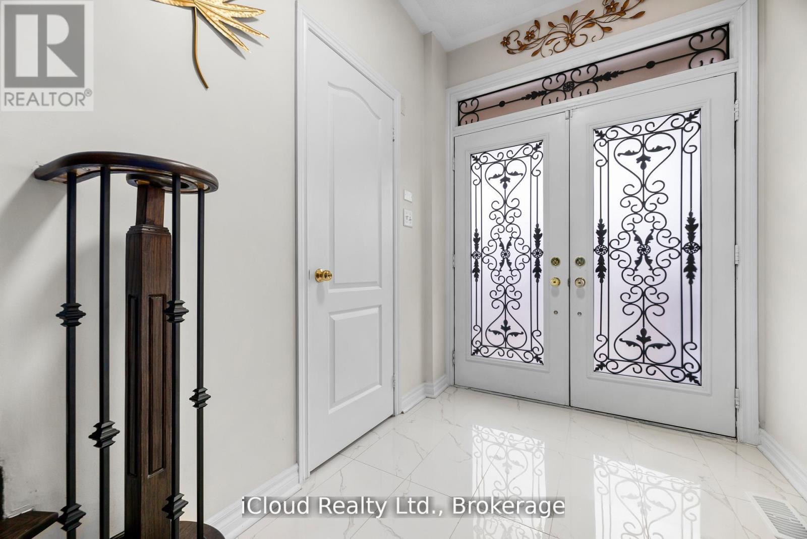 75 Iron Block Drive, Brampton, Ontario  L7A 0J1 - Photo 8 - W13078392