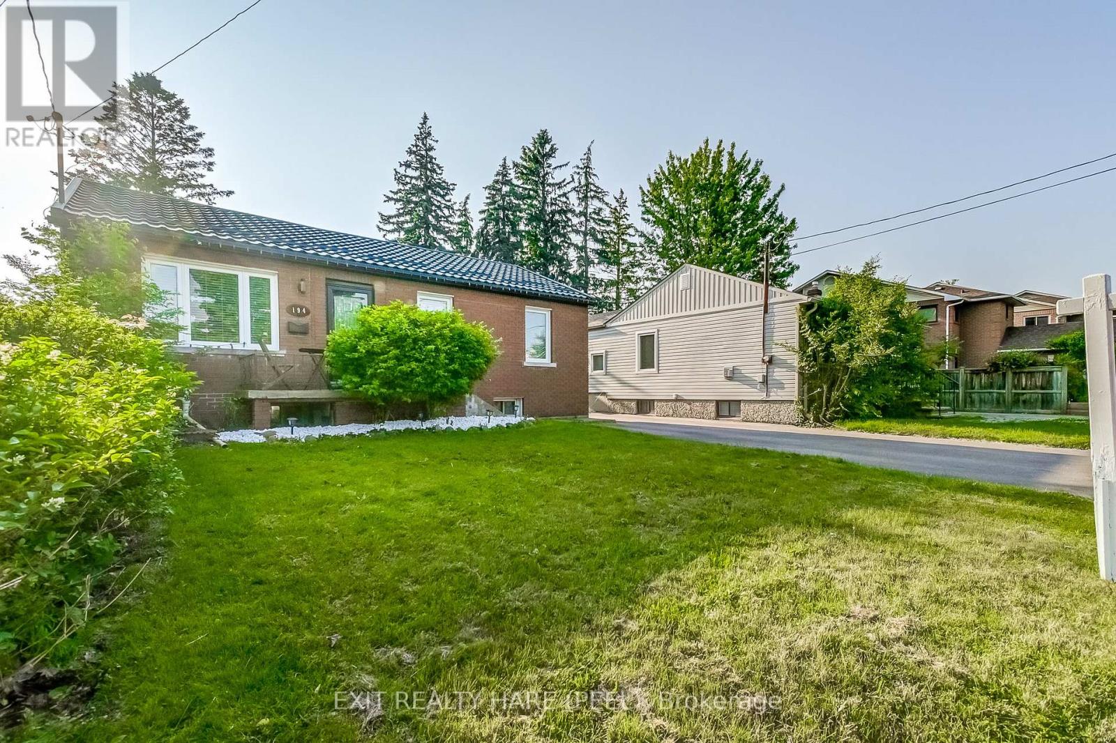 194 Queen Street W, Mississauga, Ontario  L5H 1L6 - Photo 2 - W13078400