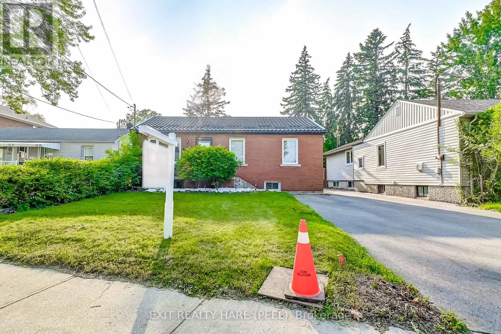 194 Queen Street W, Mississauga, Ontario  L5H 1L6 - Photo 3 - W13078400