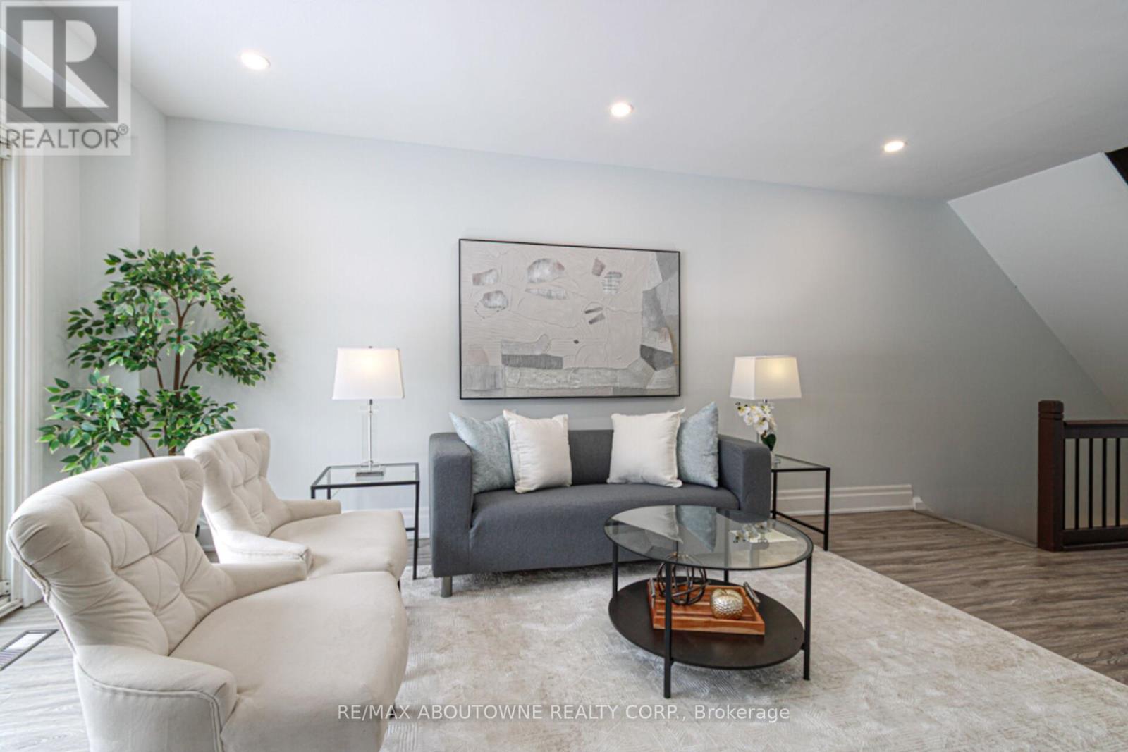 41 - 1532 Lancaster Drive, Oakville, Ontario  L6H 2Z3 - Photo 10 - W13078420