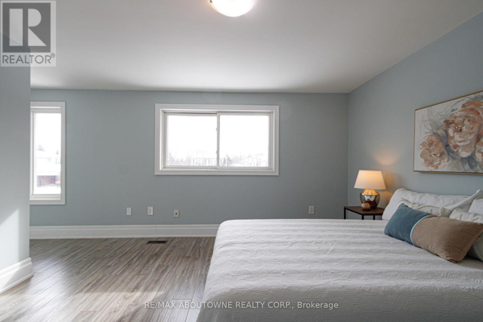 41 - 1532 Lancaster Drive, Oakville, Ontario  L6H 2Z3 - Photo 23 - W13078420