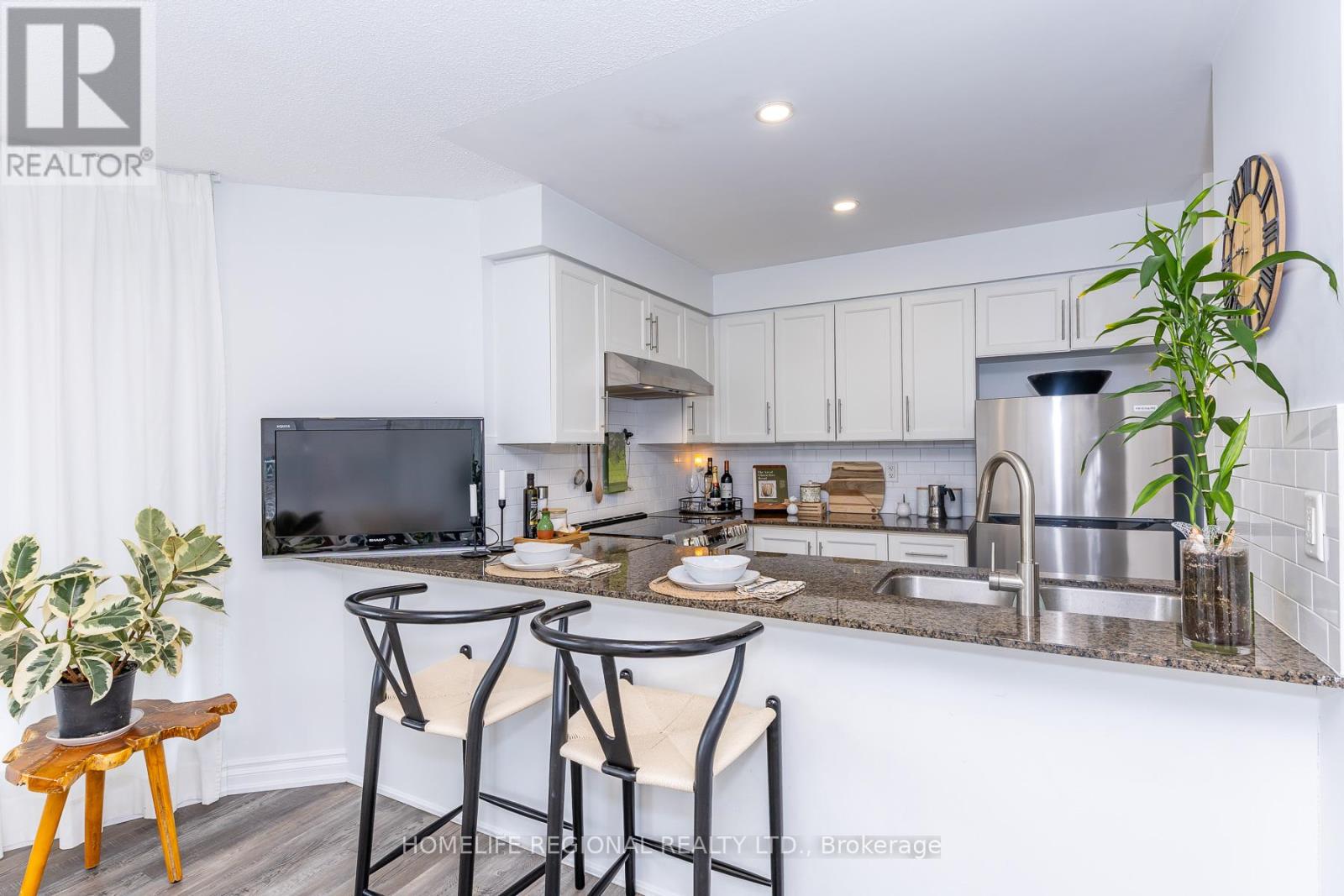 204 - 15 Windermere Avenue, Toronto, Ontario  M6S 5A2 - Photo 22 - W13078424