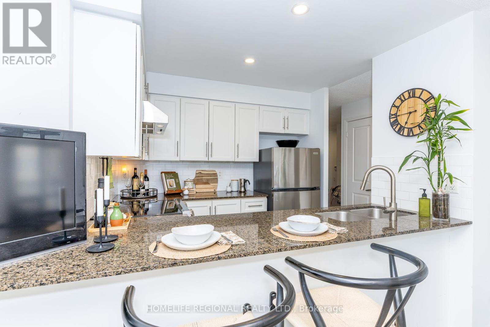 204 - 15 Windermere Avenue, Toronto, Ontario  M6S 5A2 - Photo 24 - W13078424