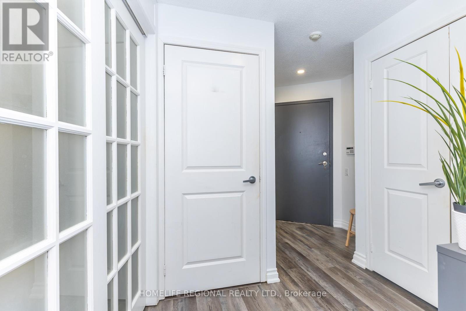 204 - 15 Windermere Avenue, Toronto, Ontario  M6S 5A2 - Photo 37 - W13078424