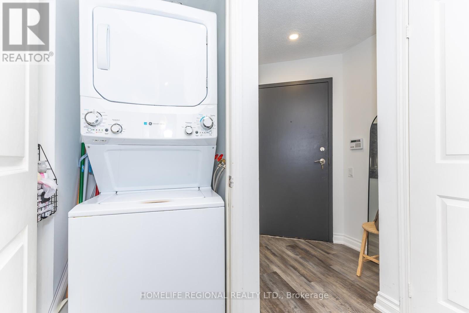 204 - 15 Windermere Avenue, Toronto, Ontario  M6S 5A2 - Photo 38 - W13078424