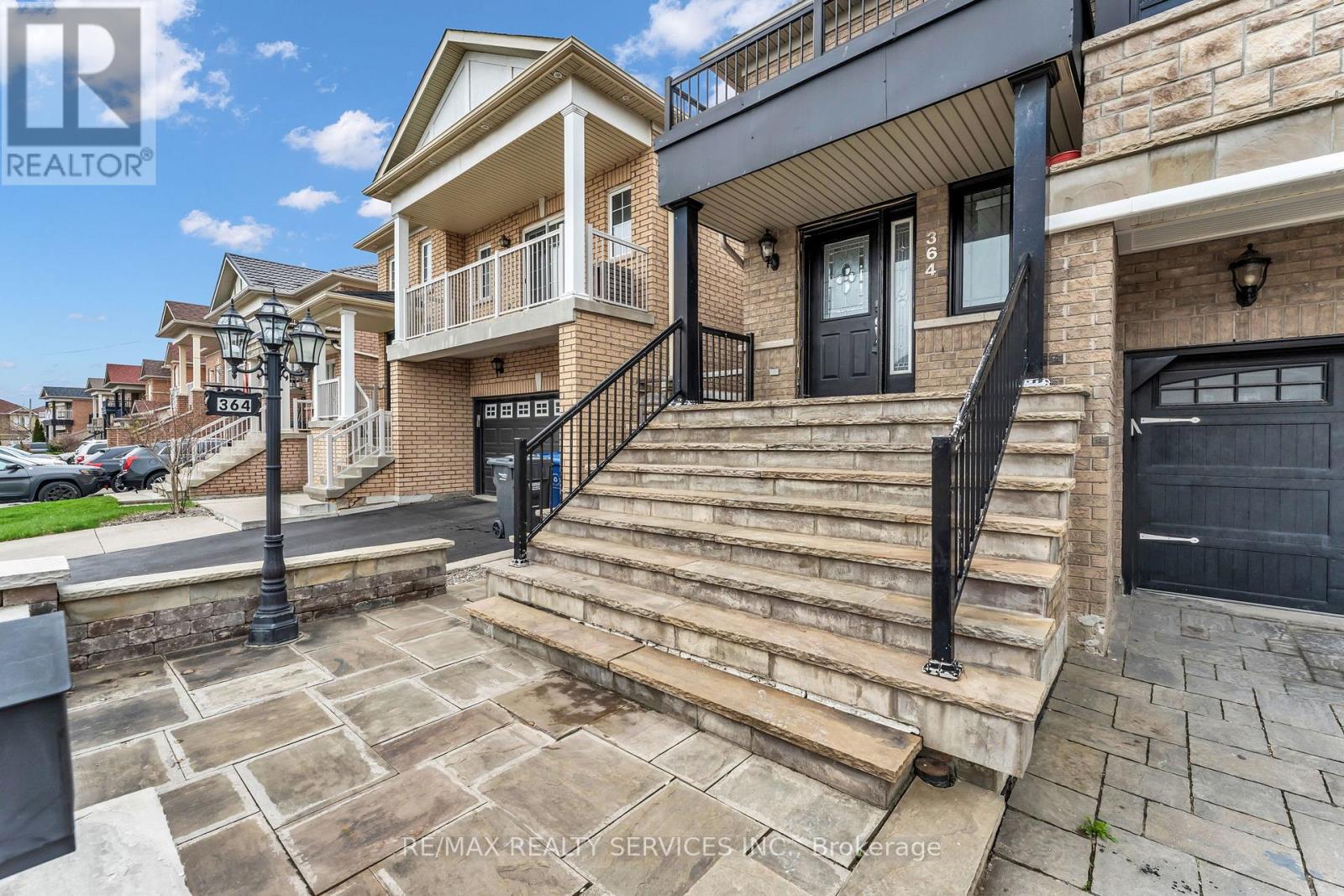 364 Queen Mary Drive, Brampton, Ontario  L7A 3T1 - Photo 3 - W13078488