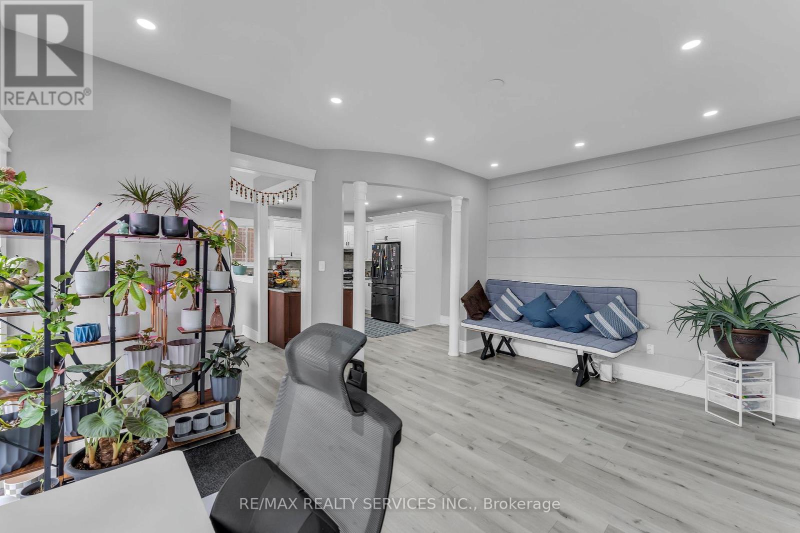 364 Queen Mary Drive, Brampton, Ontario  L7A 3T1 - Photo 6 - W13078488