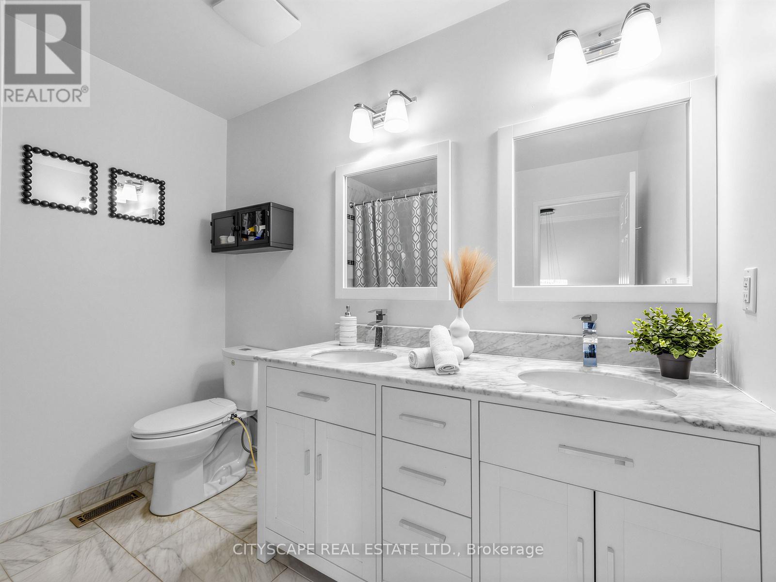 3671 Forest Bluff Crescent, Mississauga, Ontario  L5N 7W7 - Photo 14 - W13078562