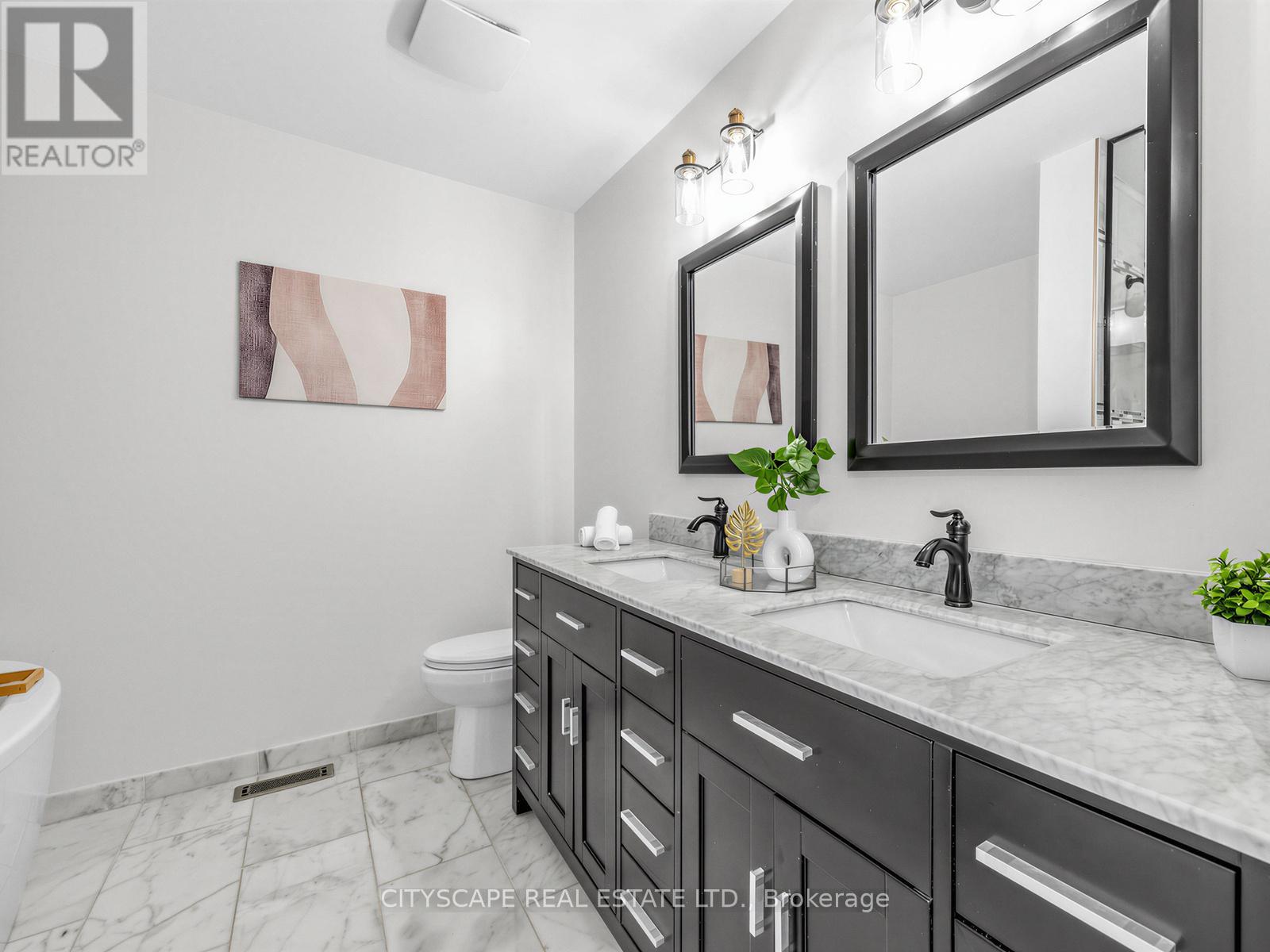 3671 Forest Bluff Crescent, Mississauga, Ontario  L5N 7W7 - Photo 21 - W13078562