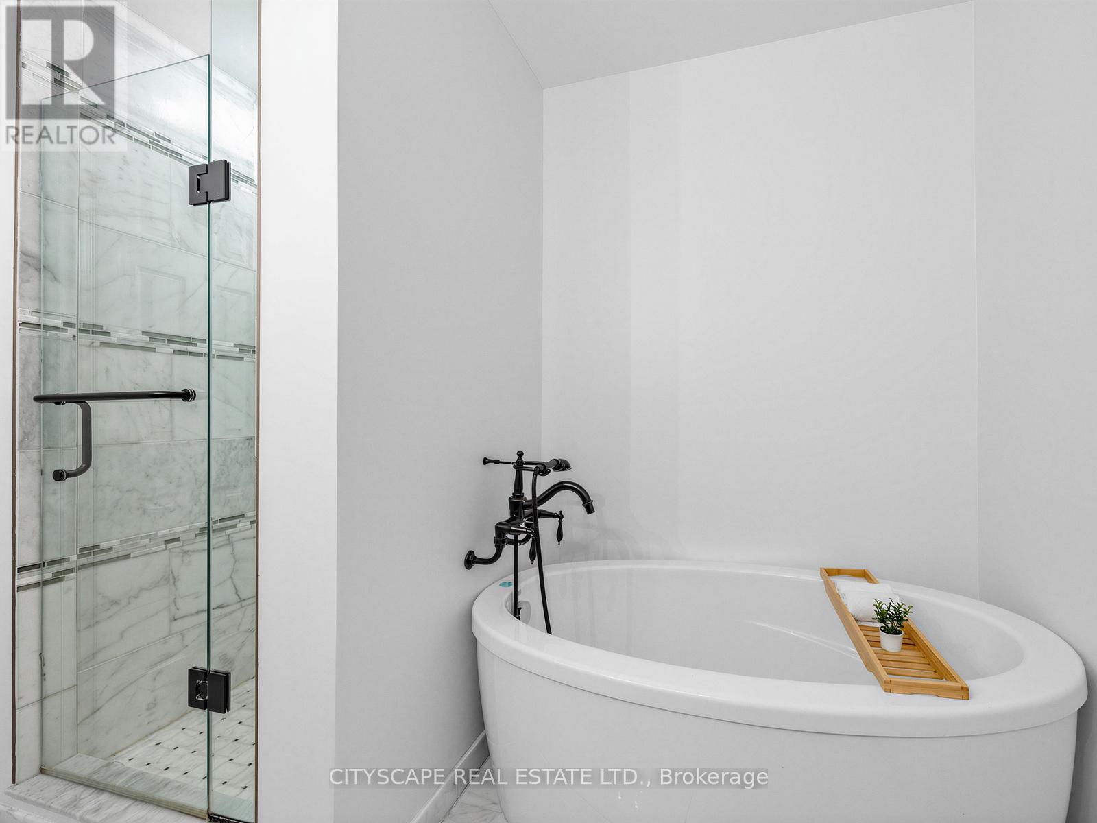 3671 Forest Bluff Crescent, Mississauga, Ontario  L5N 7W7 - Photo 22 - W13078562