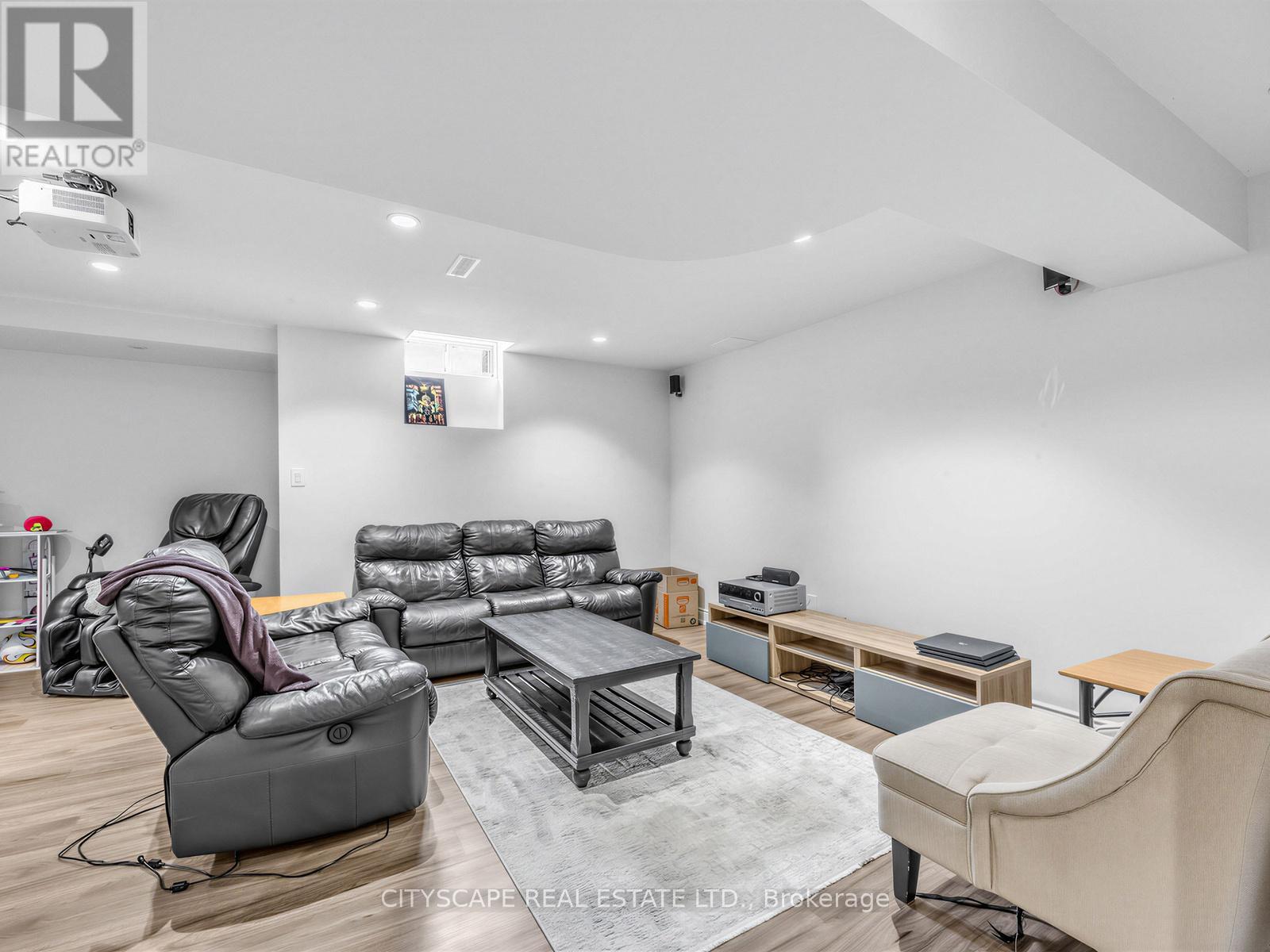3671 Forest Bluff Crescent, Mississauga, Ontario  L5N 7W7 - Photo 32 - W13078562