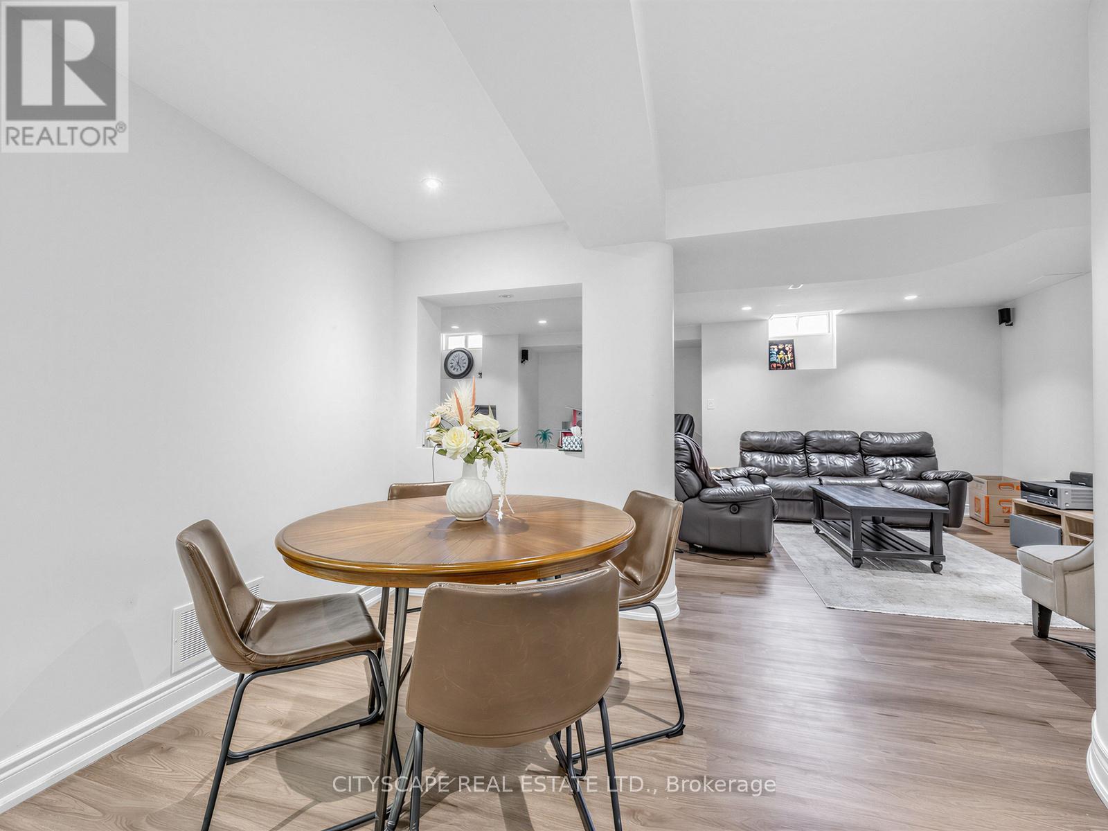 3671 Forest Bluff Crescent, Mississauga, Ontario  L5N 7W7 - Photo 33 - W13078562