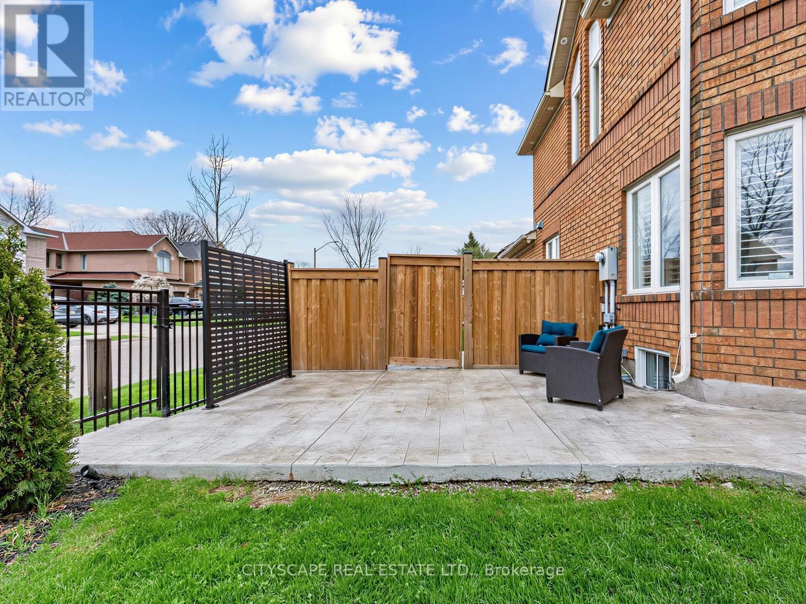3671 Forest Bluff Crescent, Mississauga, Ontario  L5N 7W7 - Photo 35 - W13078562