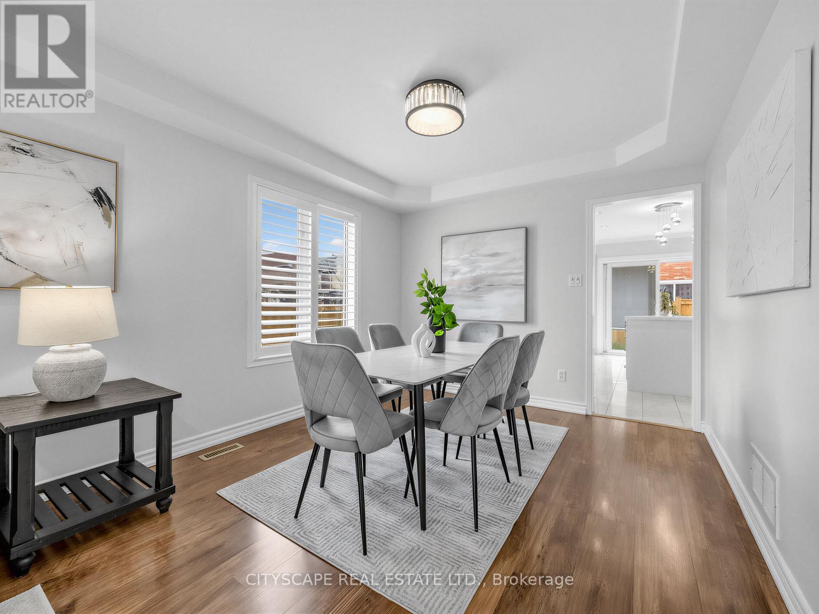 3671 Forest Bluff Crescent, Mississauga, Ontario  L5N 7W7 - Photo 7 - W13078562