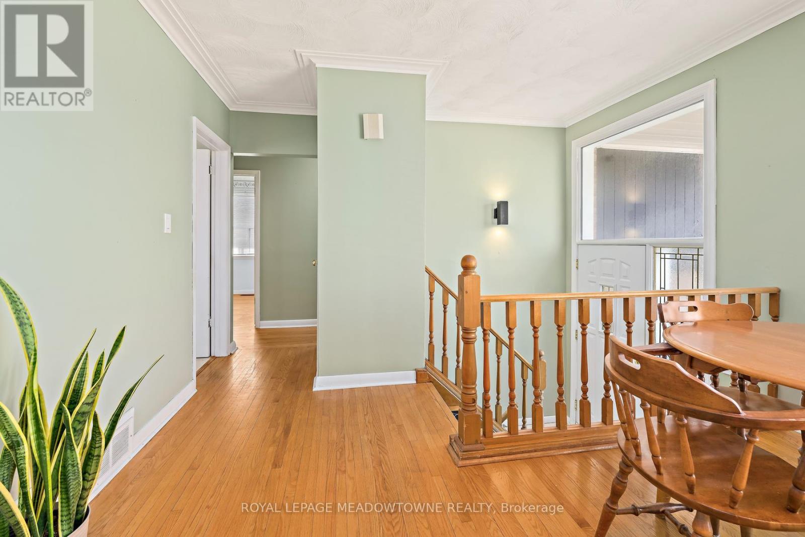 456 Delrex Boulevard, Halton Hills, Ontario  L7G 4J2 - Photo 4 - W13078574