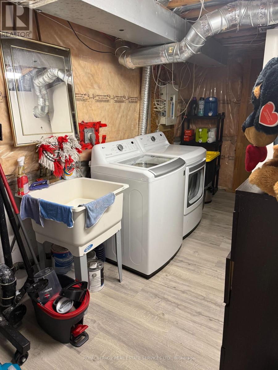 Bsmt - 858 Khan Crescent, Mississauga, Ontario  L5V 2R4 - Photo 18 - W13078674