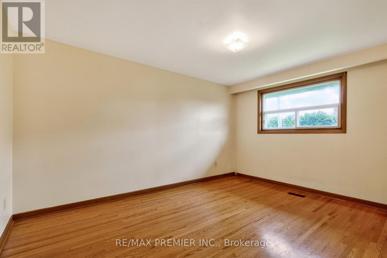 506 Rathburn Road, Toronto, Ontario  M9C 3S8 - Photo 17 - W13078680