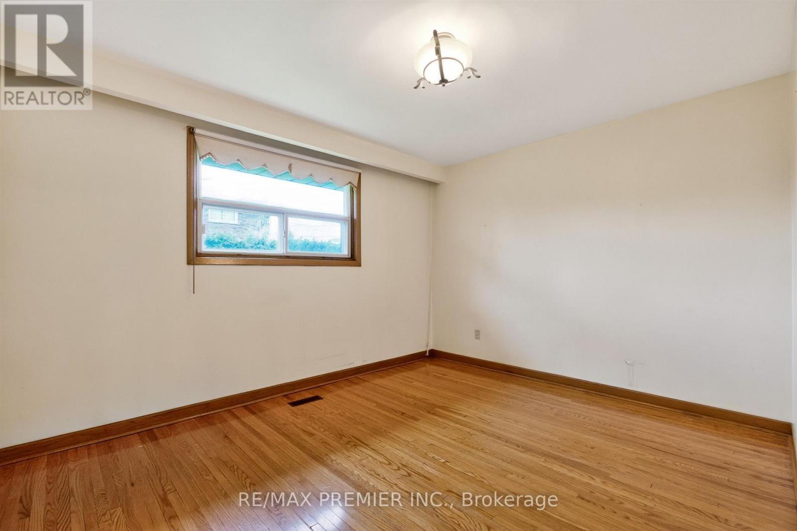 506 Rathburn Road, Toronto, Ontario  M9C 3S8 - Photo 25 - W13078680